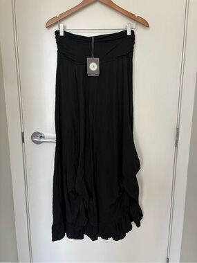 NEW M Made in Italy Black Fold Waist Skirt with Ruffle Hem - Size Small
